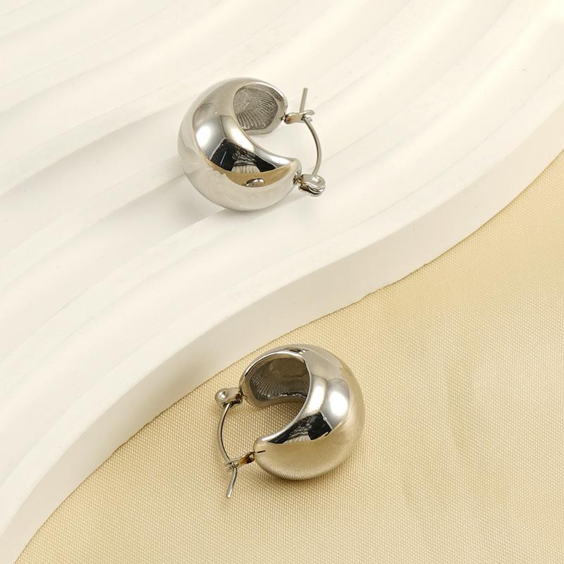 2026 Retro Electroplated 18K Spherical Earrings Women s High-end Sense Niche European and American Fashion Earrings