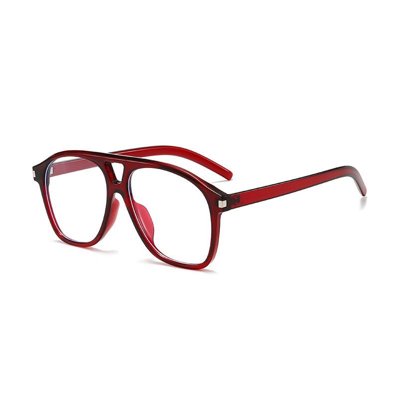 Modern Sunglasses With Leopard Print Frames And Uv400 Protection For Outdoor Activities