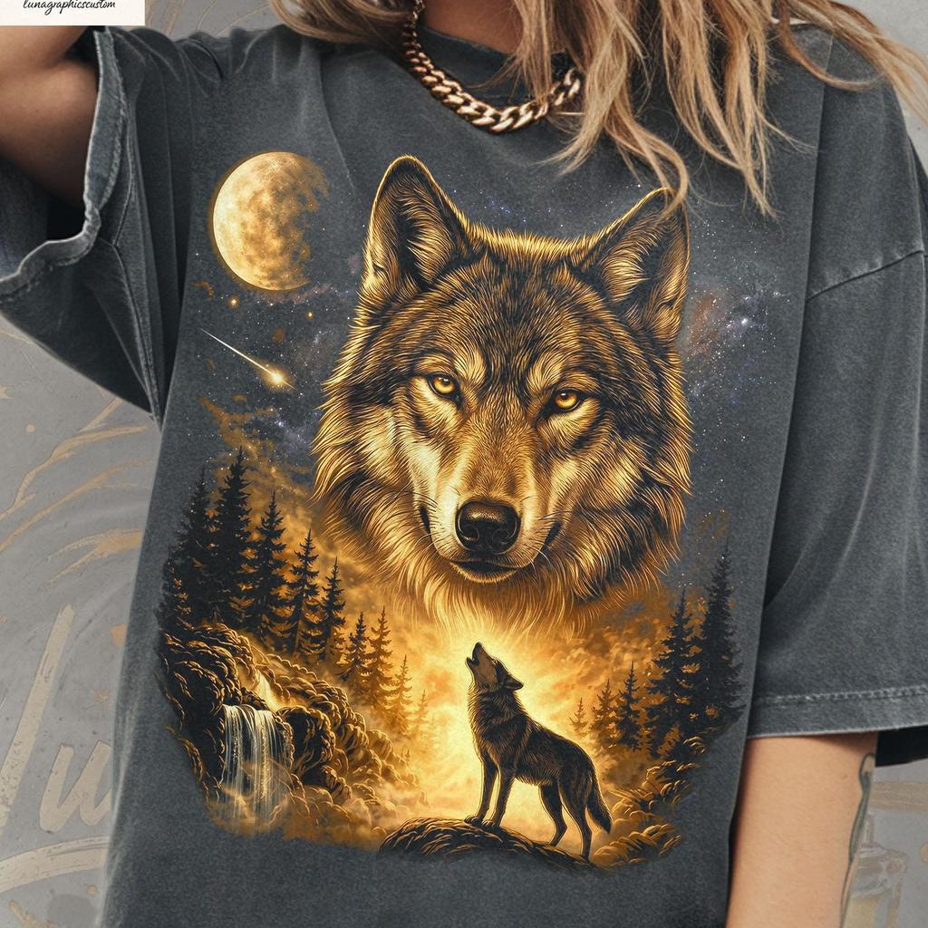 Vintage Howling Wolf Graphic Tee, Moonlit Forest Wildlife Shirt, Night Nature Retro Outdoor Top, Comfort Colors® Animal Gift Tee