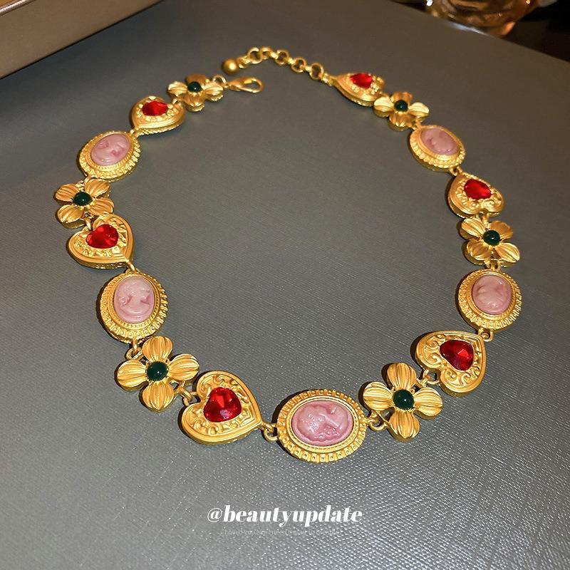 Medieval style flower portrait with diamond love necklace new retro court style temperament collarbone chain niche necklace women