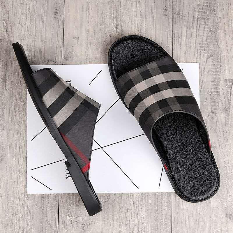 New Summer Casual Versatile Personalized Slippers Trendy Casual Beach Shoes Wear Cool Slippers One Word Men