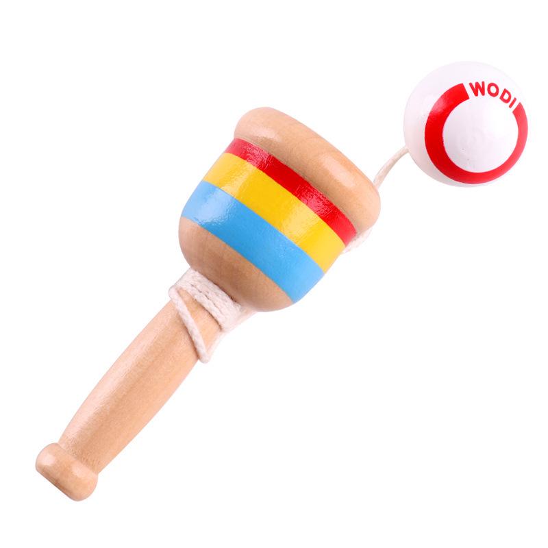 Traditionelles Kendama-Geschicklichkeitsspielzeug aus Holz für Kinder