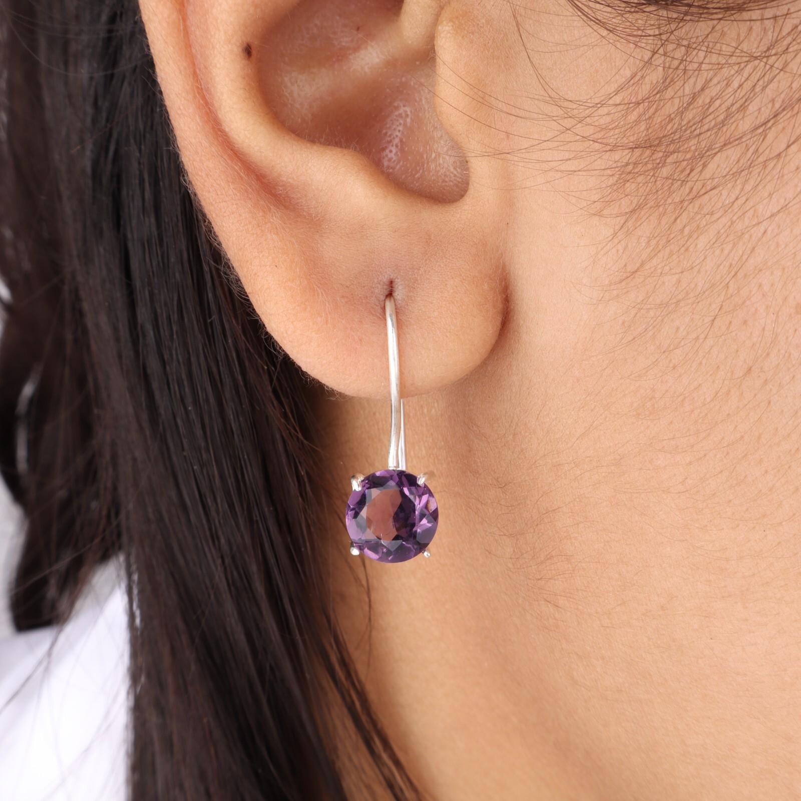 

Натуральный аметист Драгоценный камень 925 Стерлинговое серебро Ювелирные изделия Ручной работы Серьги 0.92 EE-174-10