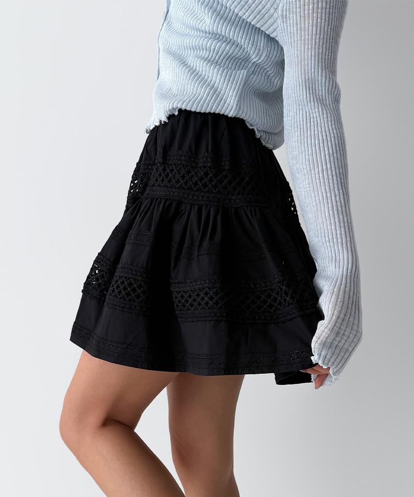 The Green Lab Punched Lace Tiered Mini Skirt [Black]