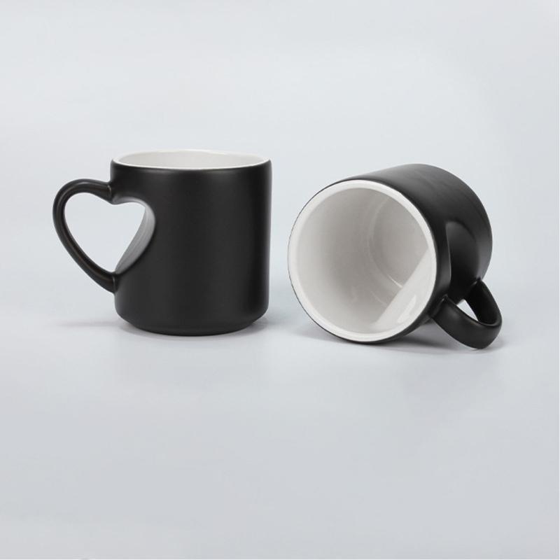 Elegante Tazza in Ceramica con Manico Artistico a Forma di Cuore Tazza Bevanda Termocromica Per Bevande Calde