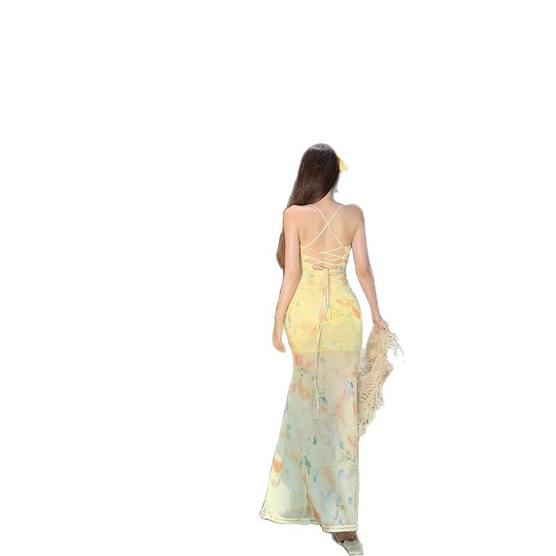Beautiful Seaside Vacation Wind Floral Suspender Dress Women's Summer New French Halter Waist Thin Hip Skirt
