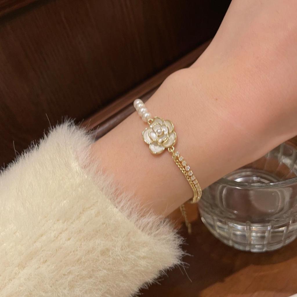 Korean Fashion Pearl & Silver Bracelet: Elegant Design for Women, Perfect for Girlfriends & Best Friends