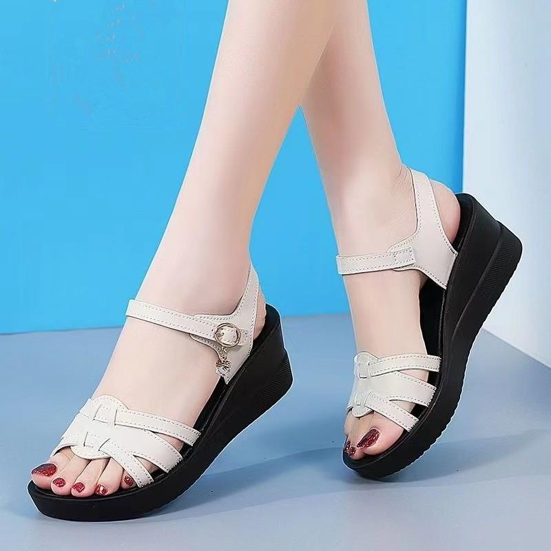 Fashion Clogs With Heel Comfort Shoes for Women High Sandals Female Increasing Height Muffins shoe 2024 Summer Thick High-heeled Flat Be