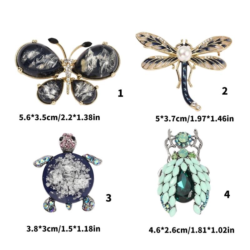 Elegant Christmas Crystal Butterfly Brooch For Women Party Dress Accessories Sparkling Lapel Pin Jewelry Gift