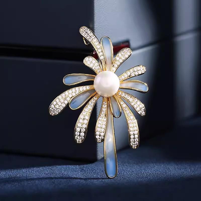 Brilliant Fireworks Brooch, High-end Women's Exquisite Gradient Enamel Brooch, Niche Design Sense Brooch, Suit Accessory