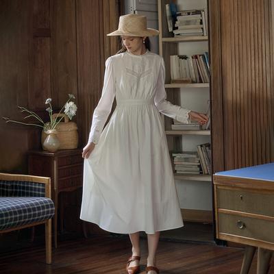 Simpeulleteulo Sr_Rose Embroidered White Dress