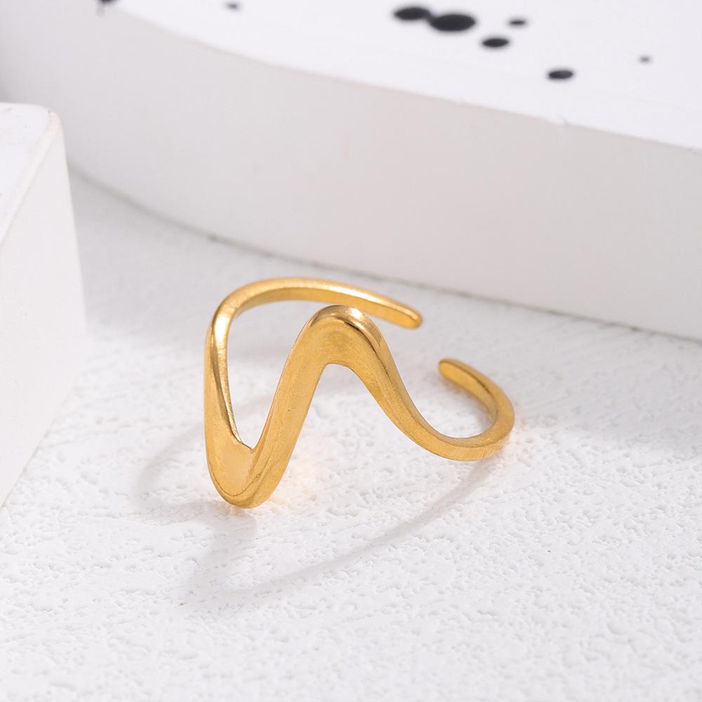 „Herzförmiger Smiley-Ring aus Titanstahl im europäischen und amerikanischen Stil – lichtechter, modischer Damenschmuck“