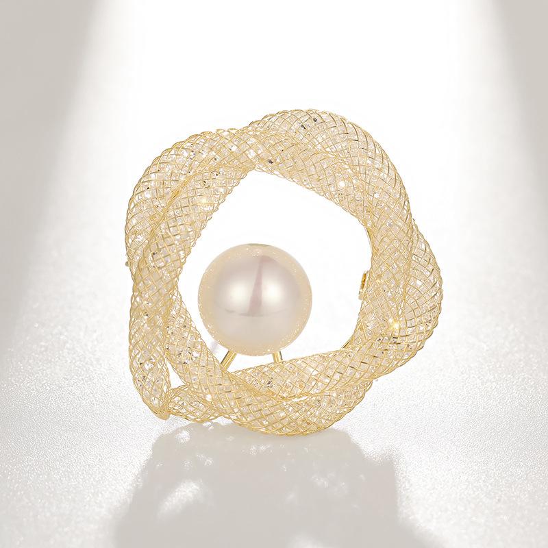Elegant Gold Flower Wreath Brooch with Pearls