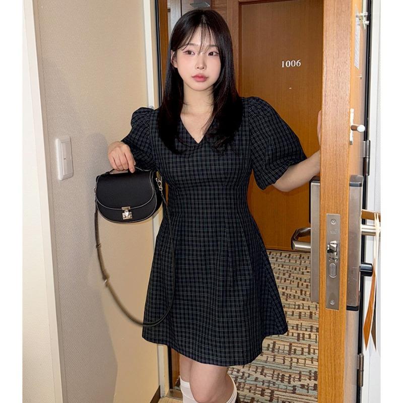 Summer Anti-aging Women's V-neck Bubble Lantern Sleeve Dress