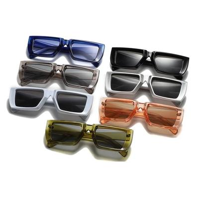 Vintage Rechthoekige Zonnebril Dames Punk Klein Montuur Zonnebril Trends Vierkante Bril UV4 Bescherming Modebril Lentes