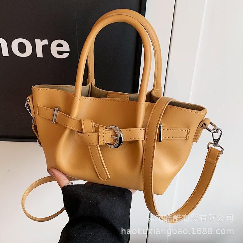 Portable trend versatile bucket bag women's 2025 new Korean version fashion high-end shoulder bag to work commuter women's bag