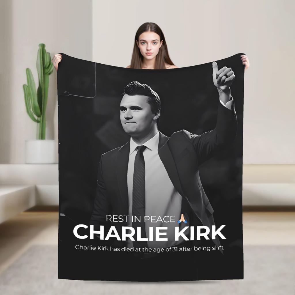 Warme weiche Decken Camping Charlie Kirk Freiheit RIP Überwurfdecke Flanell-Bettüberwurf für draußen Grafische Sofa-Bettdecke