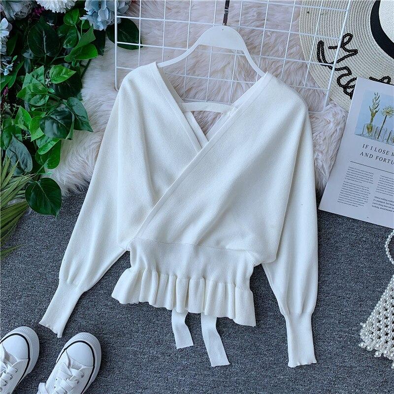 Autumn/winter Sexy V-neck Bat Sleeve Knit Slimming Short Sweater