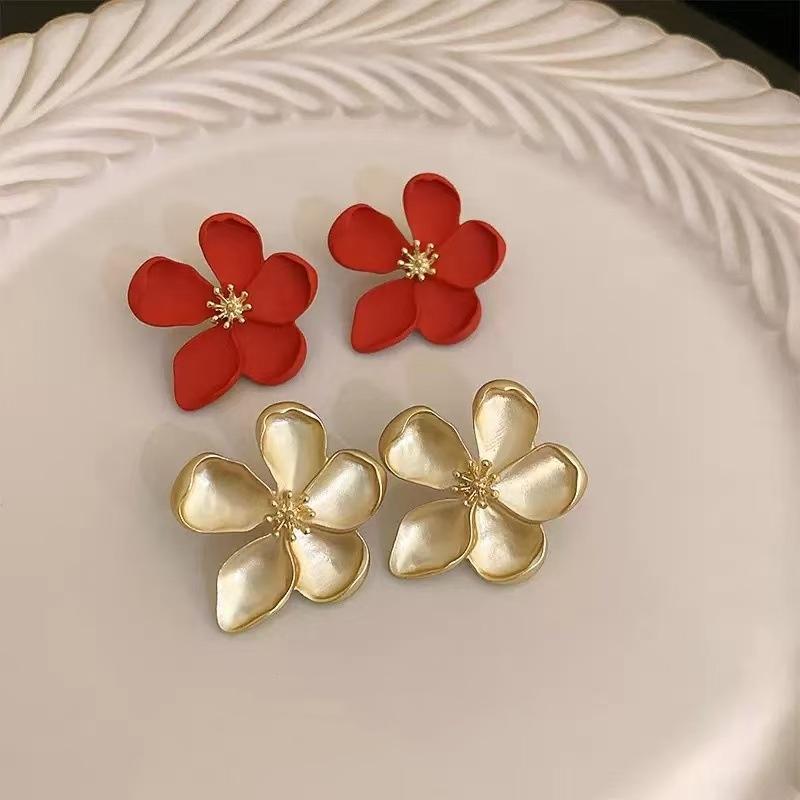 Simple Five Petal Big Red Color Flower Stud Earrings Women Metal Zircon Personalized Geometric Exaggerated Christmas Gift