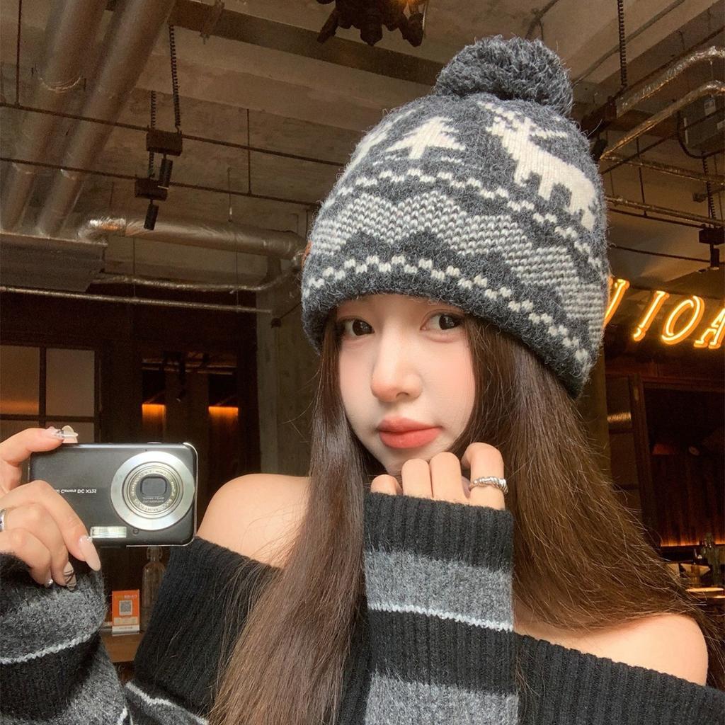 Red Deer Fur Ball Knitted Woolen Hat for Women New Autumn and Winter Face Showing Small Warm and Cold Proof Ear Protection Hat