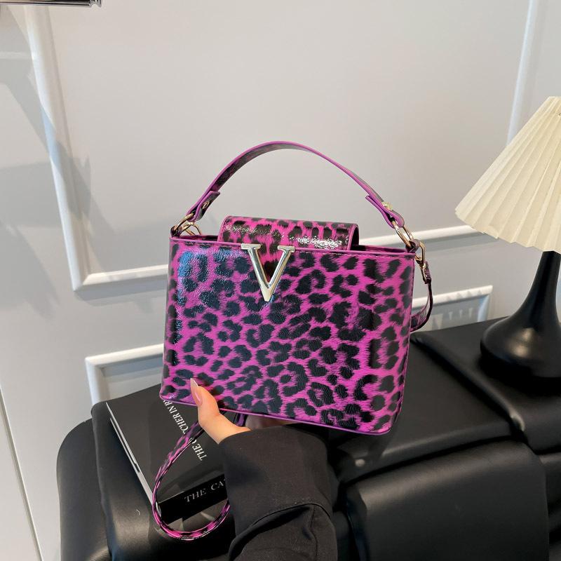 Fashion leopard print casual new trend retro foreign style simple spice girl style one shoulder crossbody small square bag