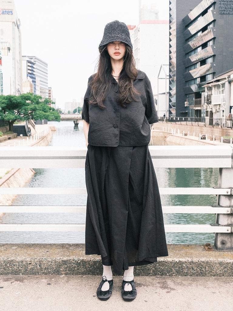 MER MER (2 Colors) Ice Linen Three-Pleated Skirt Black/Beige