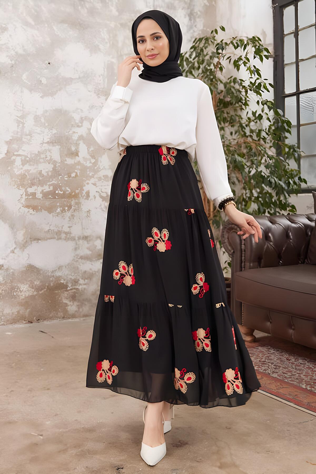 

Женская шифоновая юбка с вышивкой