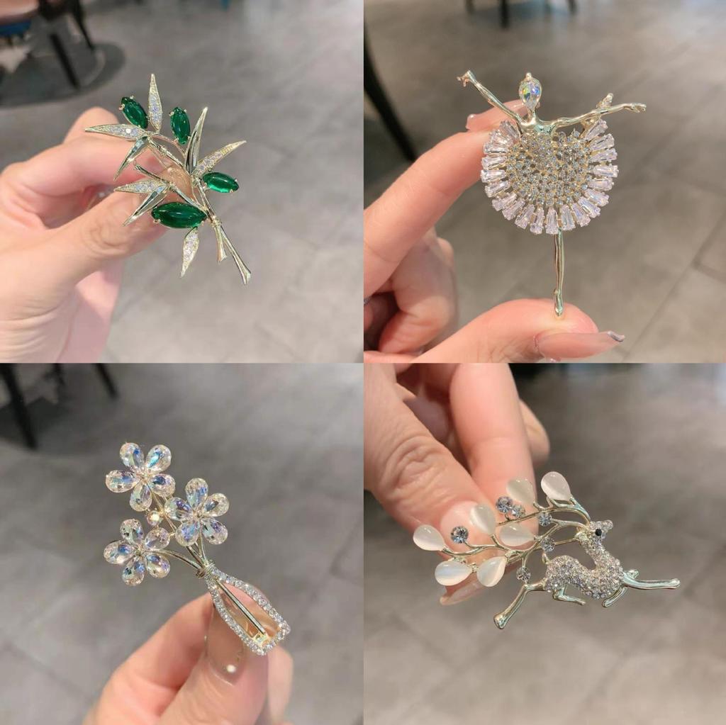 2025 Elegant Deer Brooch with Cat's Eye Rhinestone for Suit or Clothing Accessory