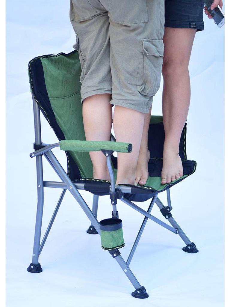 Lightweight Outdoor Folding Chair: Portable Recliner & Director's Chair for Camping, Fishing, and Relaxation.