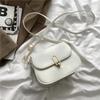 Retro single shoulder underarm bag women's  winter new fashion simple oblique span bag casual commuter small square bag