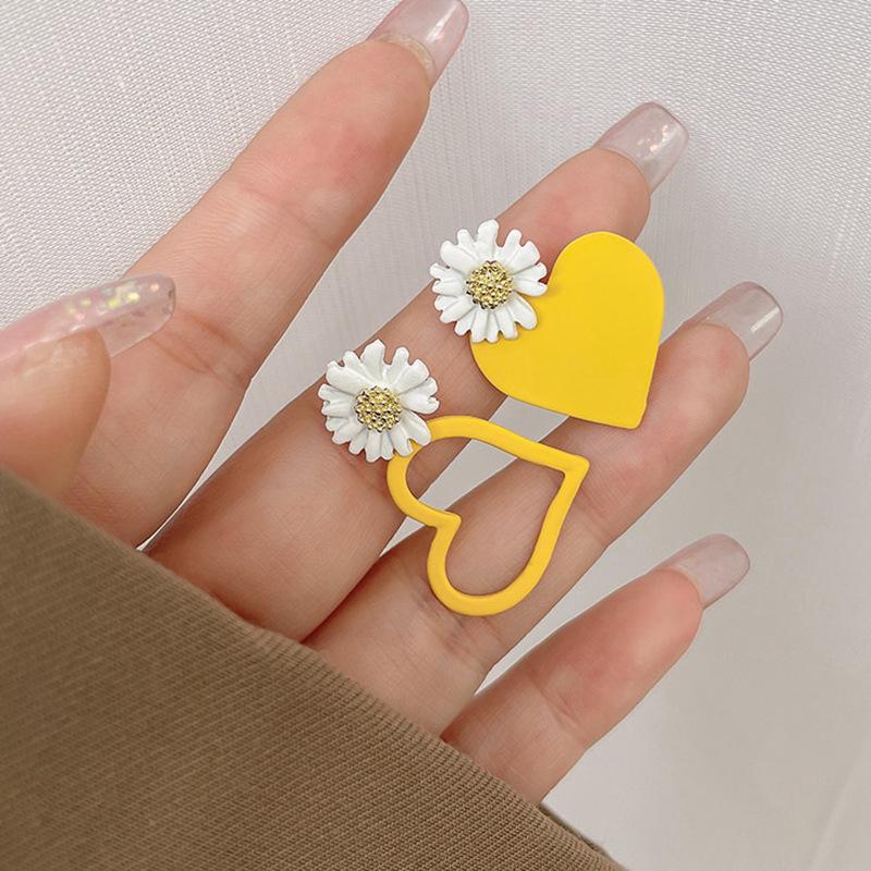 Super fairy yellow mesh flower earrings 2025 new seaside vacation style stud earrings niche high-end temperament earrings