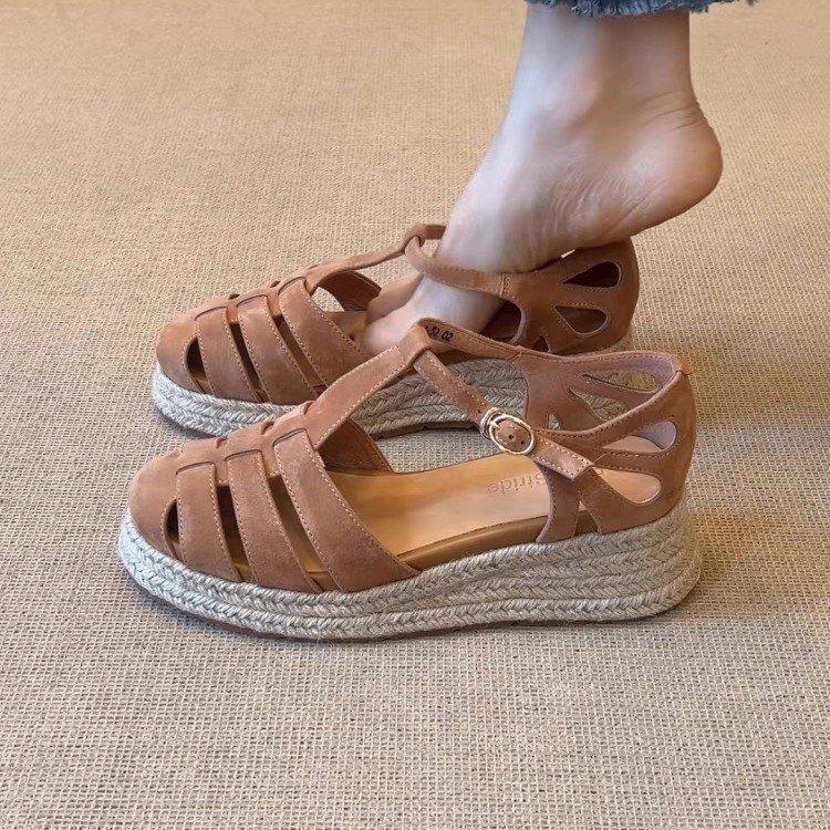 Soft leather version~ retro style woven hollow T-buckle belt casual straw woven thick-soled wedge heel bag head sandals women's outer wear