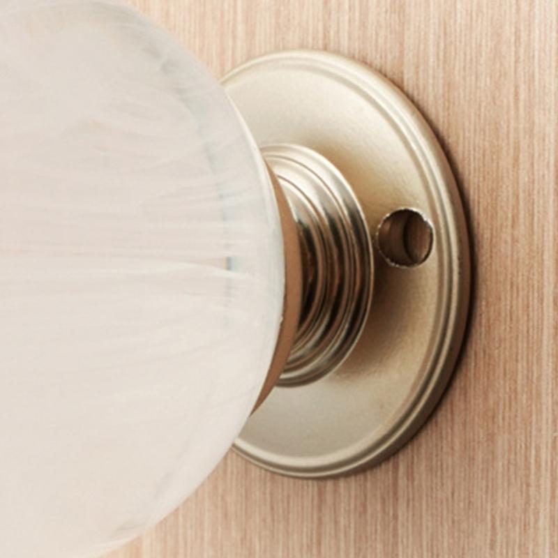 Maniglia per Porta in Resina Resistente con Sfera di Cristallo Nuvolata Unica per un Uso Confortevole in Interni Eleganti Installazione Semplice