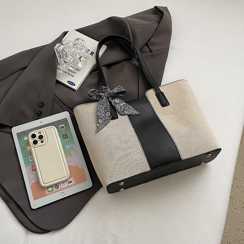 Autumn Woven Tote: Large Capacity & Fashionable Women's Underarm Handbag