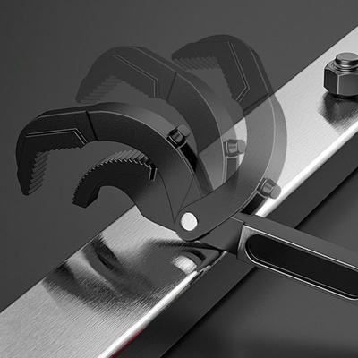 Industrial Grade Pipe Wrench Adjustable Spanner With Cushioned Handle Triple Side Teeth For Professional Applications