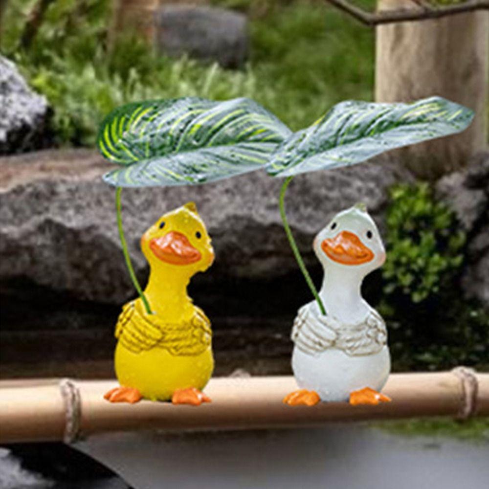 Handmade Leaf Duck Figurine Cartoon Garden Animal Statue  Indoor Outdoor
