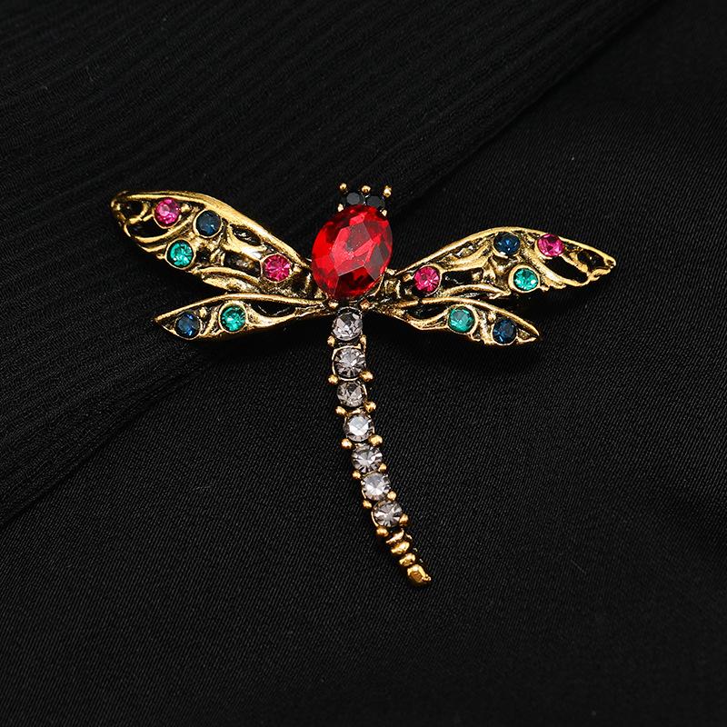 

Vintage Court Crystal Dragonfly Brooch High-end Temperament Insect Design Sense Pin Brooch Suit Accessories Women