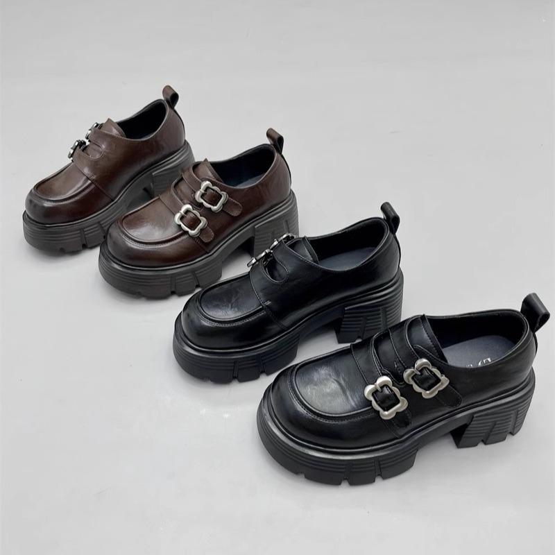 Soft Leather Version~ 2025 Autumn New Small Man Height Increase 7CM Small Leather Shoes Retro Belt Buckle Velcro Loafers Women