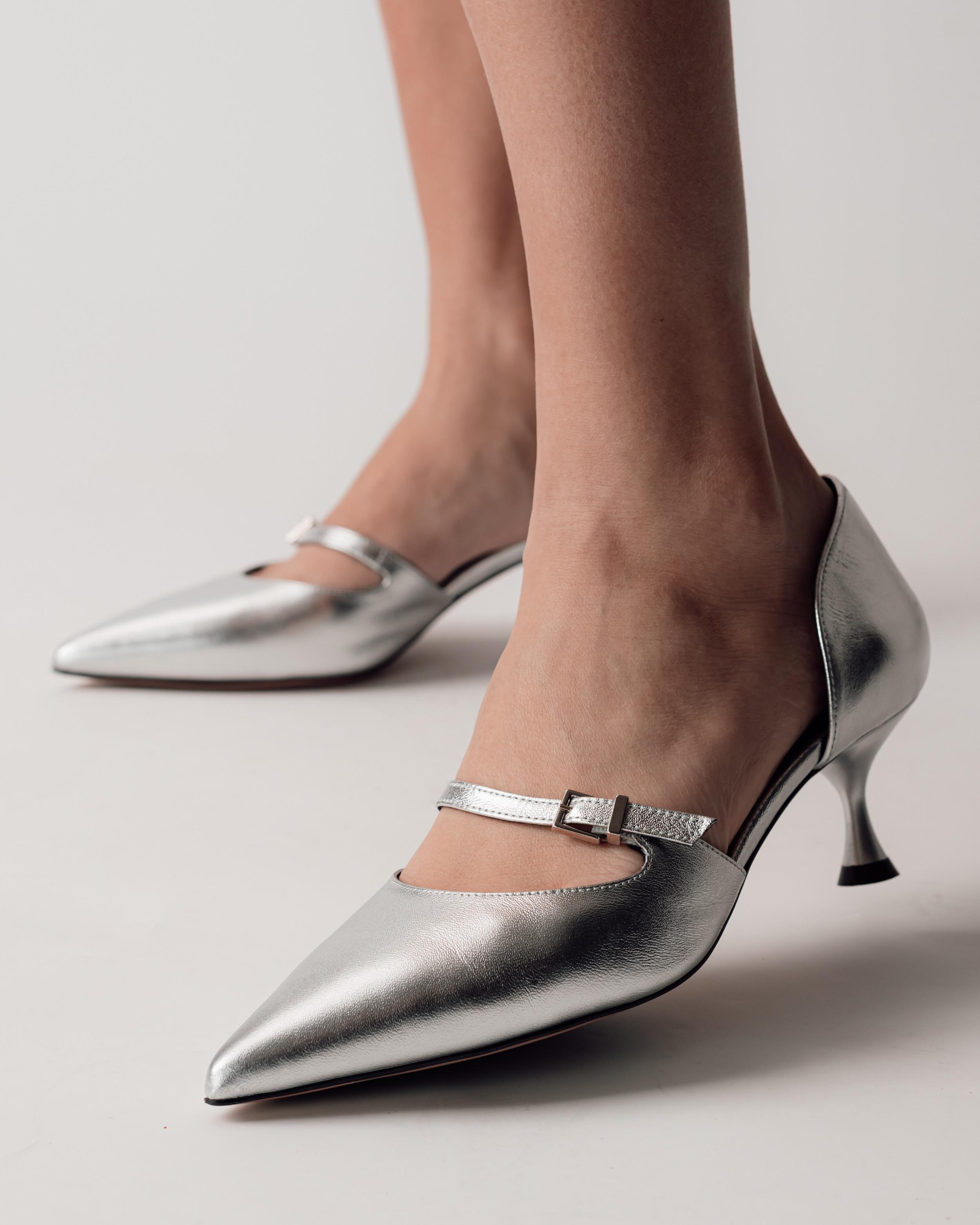 

Lottini 320215 36 Silver Leather Heeled Shoes 38 срібний
