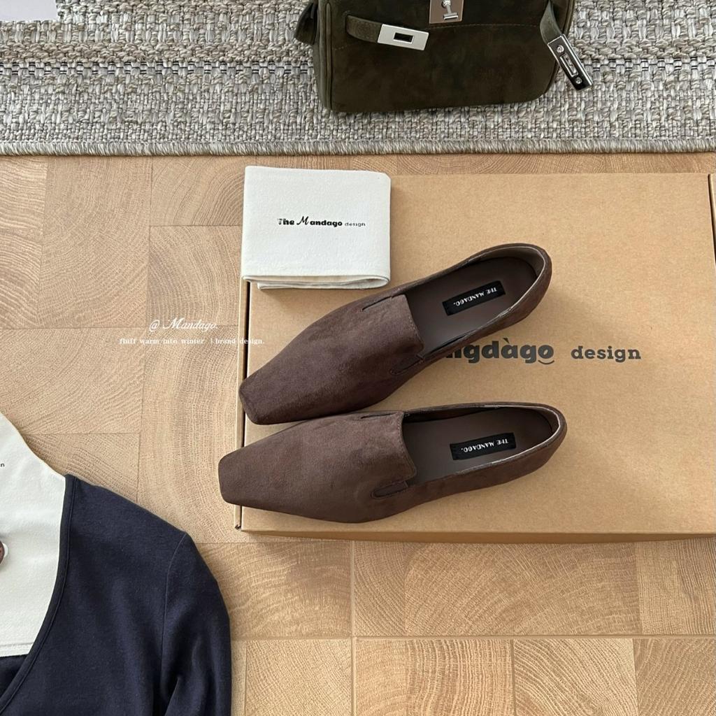 Korean version of retro square head suede flat shoes 2025 autumn and winter new simple and versatile loafers commuter small leather shoes