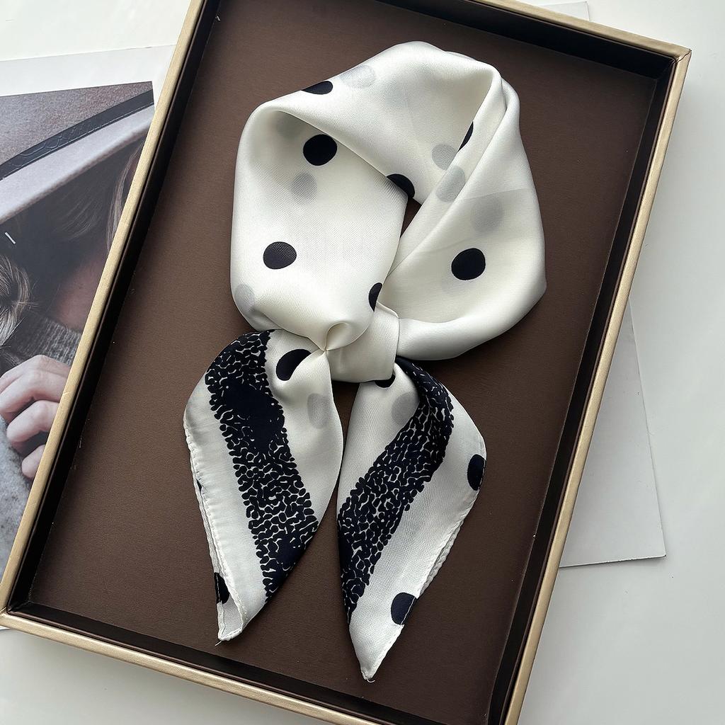 Lady Fashion Paisley Scarf Silk Feeling Square Neckerchief Bandana For Women Shawl Scarves Wrap Head Kerchief Hair Band Ties