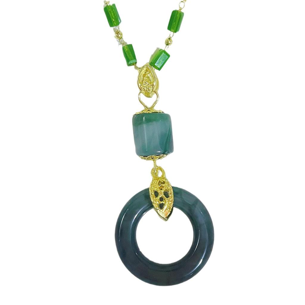 Retro Ping'an Knot Necklace for Women: Fashionable Clavicle Chain with Imitation Jadeite Pendant