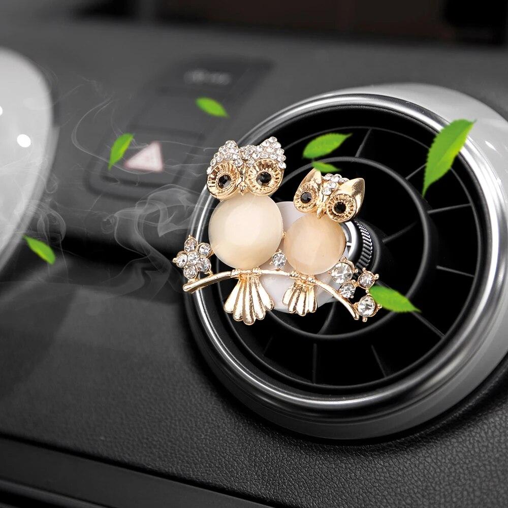 Zapach do kratki wentylacyjnej samochodu Perfumy Odświeżacz powietrza do samochodu Car-styling Diamentowa Sowa Dyfuzor zapachu stałego
