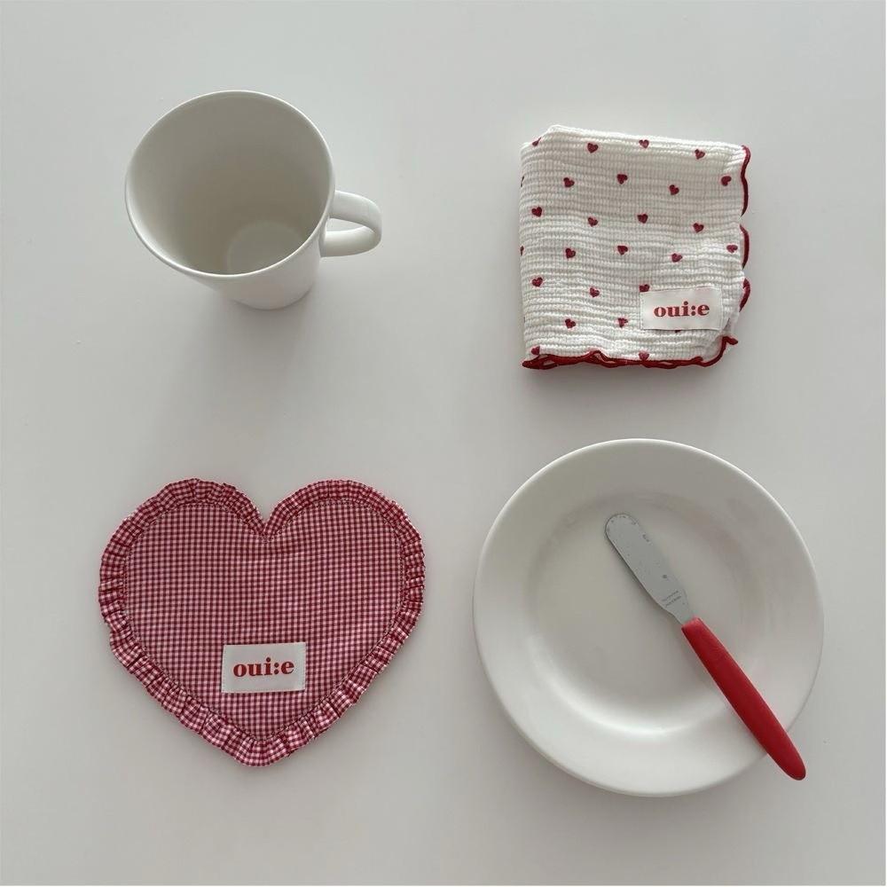 

New Heart-shaped Placemats Dining Table Plaid Loving Western Food Mats Decorative Pleated Lace Fabric Coaster Home Decor