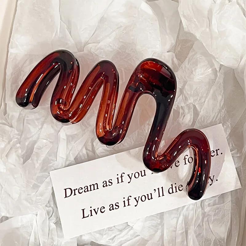 Colorful Wave Hair Claw Clips Women Korean Plastic Shark Hair Clip Geometry High Ponytail Barrette Hairpin Girl Hair Accessories