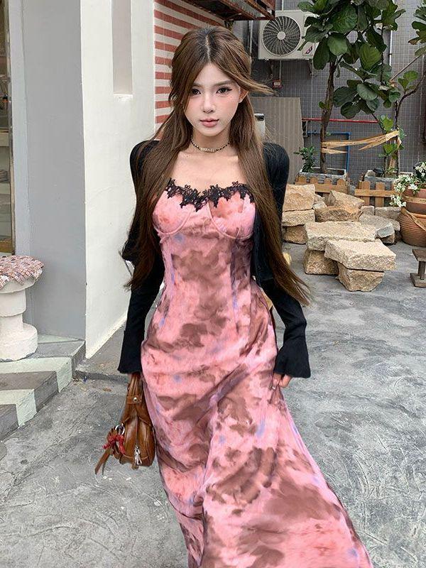 

Платье на бретельках-спагетти с цветочным принтом Spicy Girl - Модный праздничный стиль, подчеркивающий талию XL