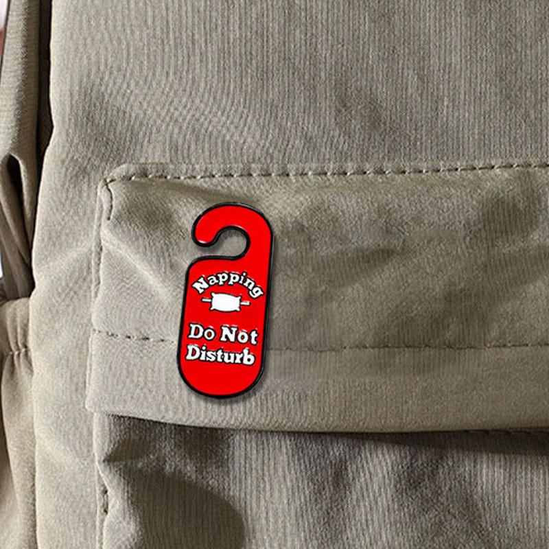 "Napping Do No Disturb" Interesting Letter Brooch Cartoon Hotel Door Handle Badge Accessories