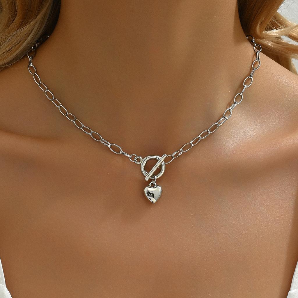 European and American fashion hip hop cold wind small love pendant necklace simple niche OT buckle collarbone necklace women