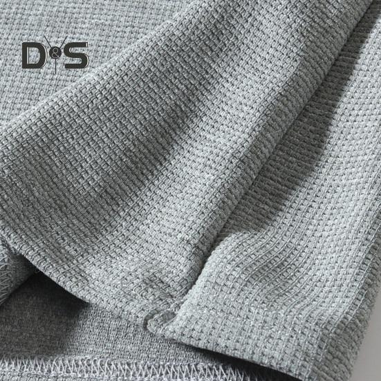 Frühlings- und Herbstoberteil für Herren, normale Passform, Farbblock-Langarm-T-Shirt, geknöpfter Rundhalsausschnitt, Patch-Dekor, lässiges Sport-Party-T-Shirt