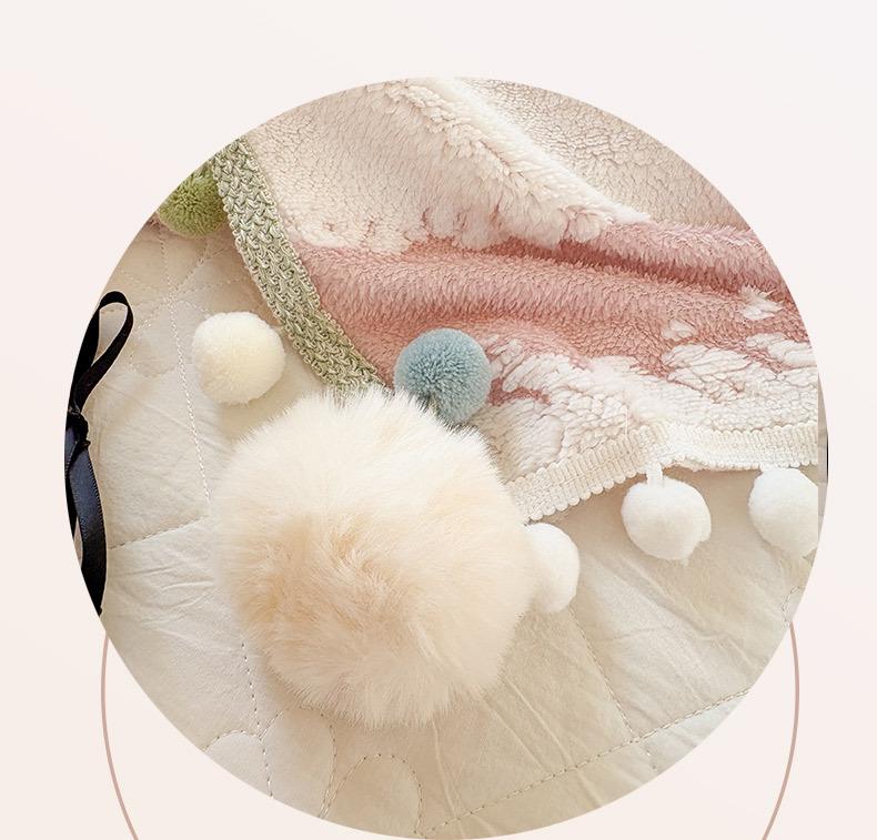 250G Two-Color Cationic Jacquard Throw Blanket with Small Handmade Pom-Poms